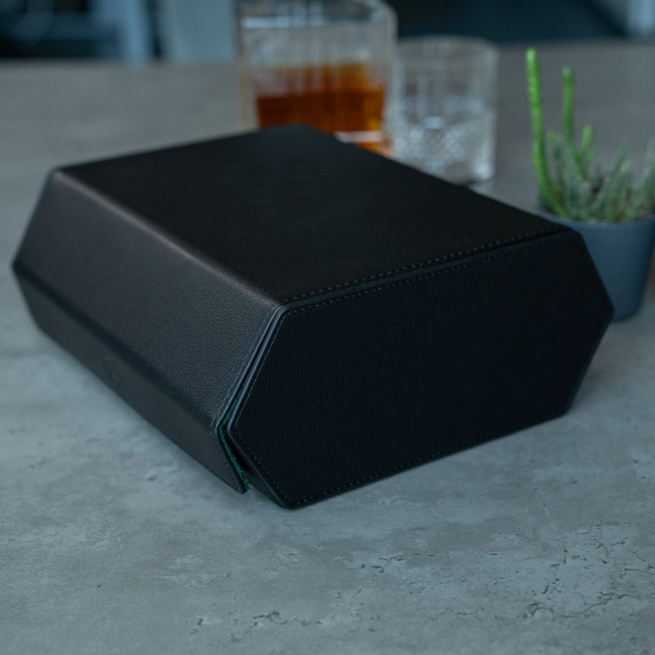 Hexagon zwart-groene horlogebox